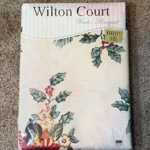 Vintage Wilton Court Winter Bouquet Christmas Tablecloth 60x118 NIP